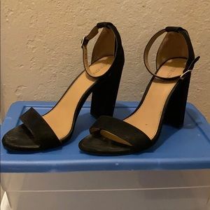 Black strap chunky heel - 6.5